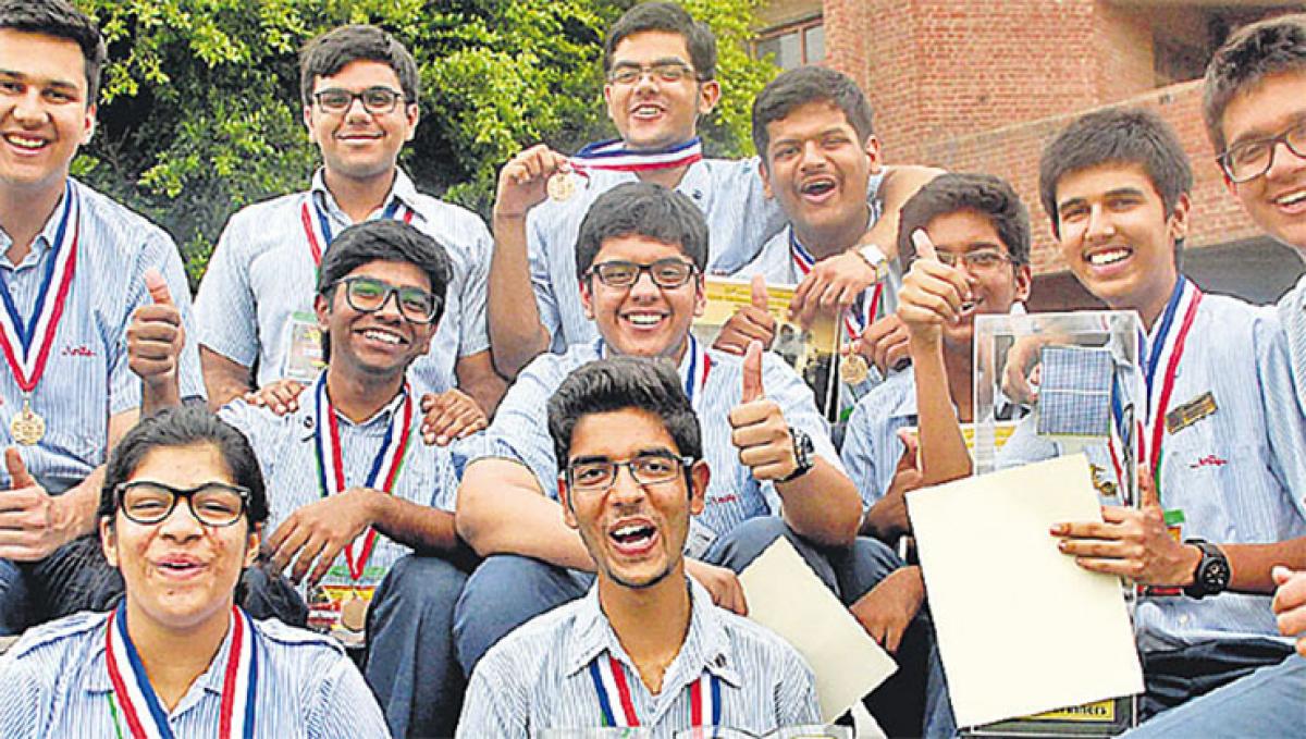 12 Indian students win top honours